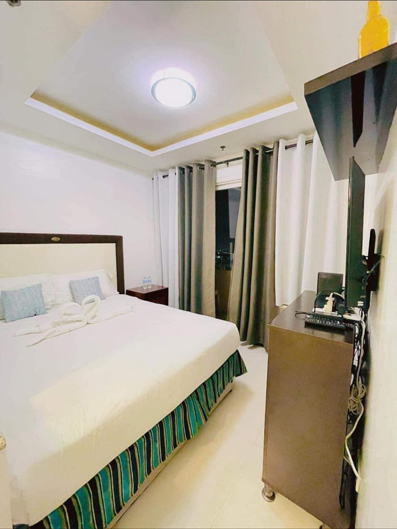 Birch Tower Malate Suites มะนิลา ภายนอก รูปภาพ